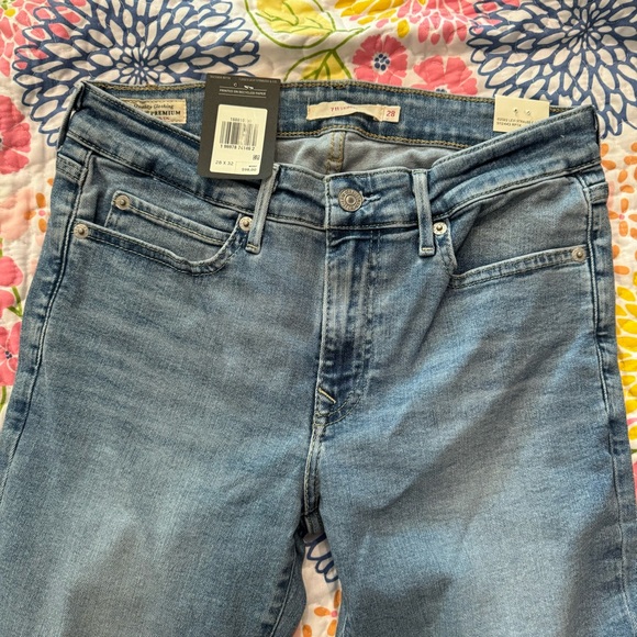 NWT Levi’s 712 skinny jeans size 28 x32 - Picture 2 of 3
